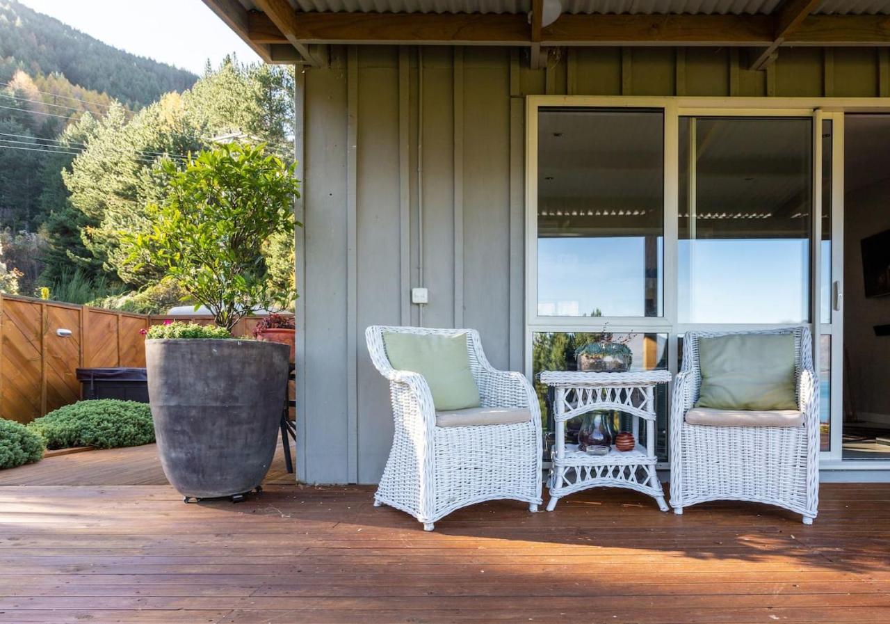 Private Cottage With Spa And Amazing Lake Views Closeburn Exterior foto